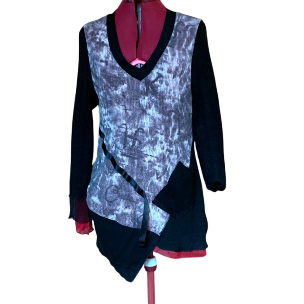 NESS -  XL Asymmetrical Tunic Top Black Gray Abstract Print Long Sleeve